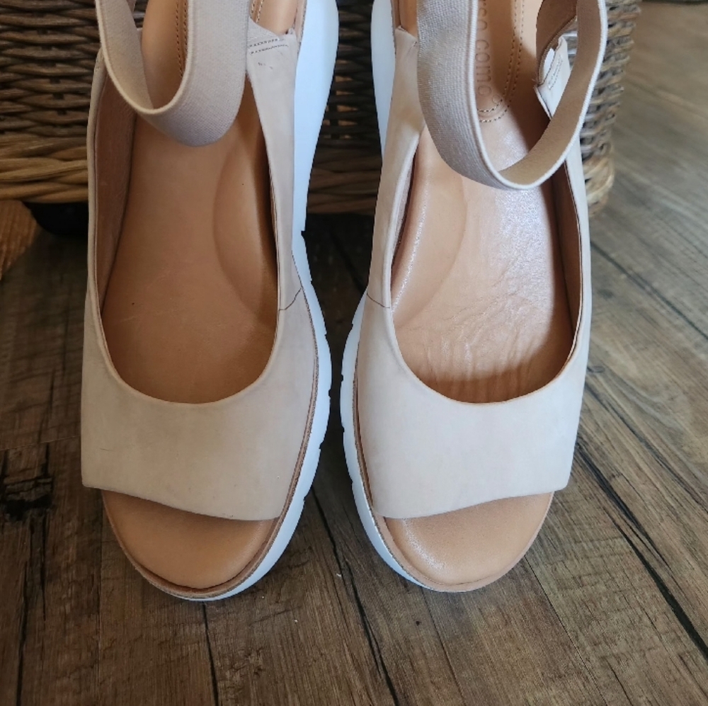 Last chance before donating at Xmas. Corso Como Cream Wedge Ankle Strap Sandals-